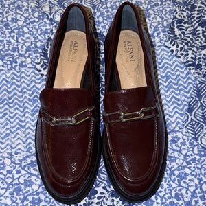 Alfani Women's Burgundy comfortable Loafers with Silver Detail 8.5 new WO tags